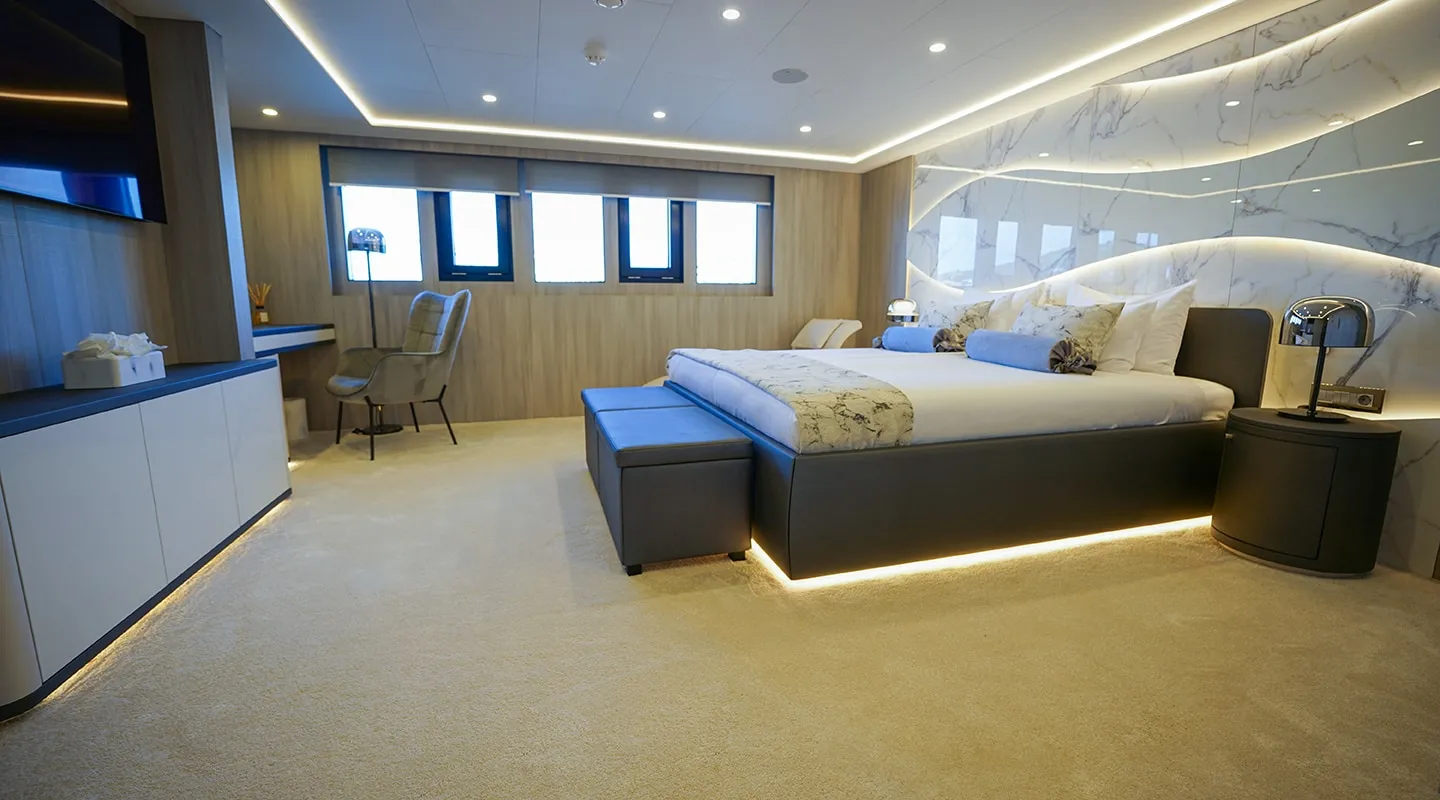 FREEDOM Double cabin