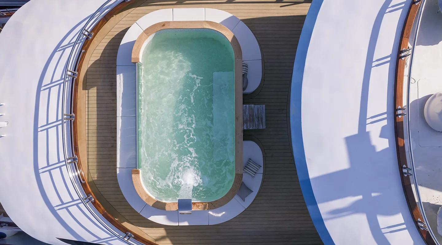 FREEDOM Jacuzzi