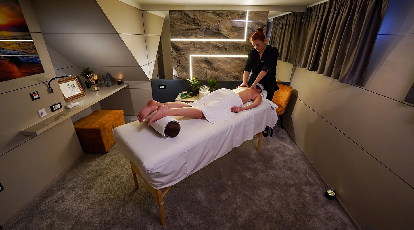 FREEDOM Massage room