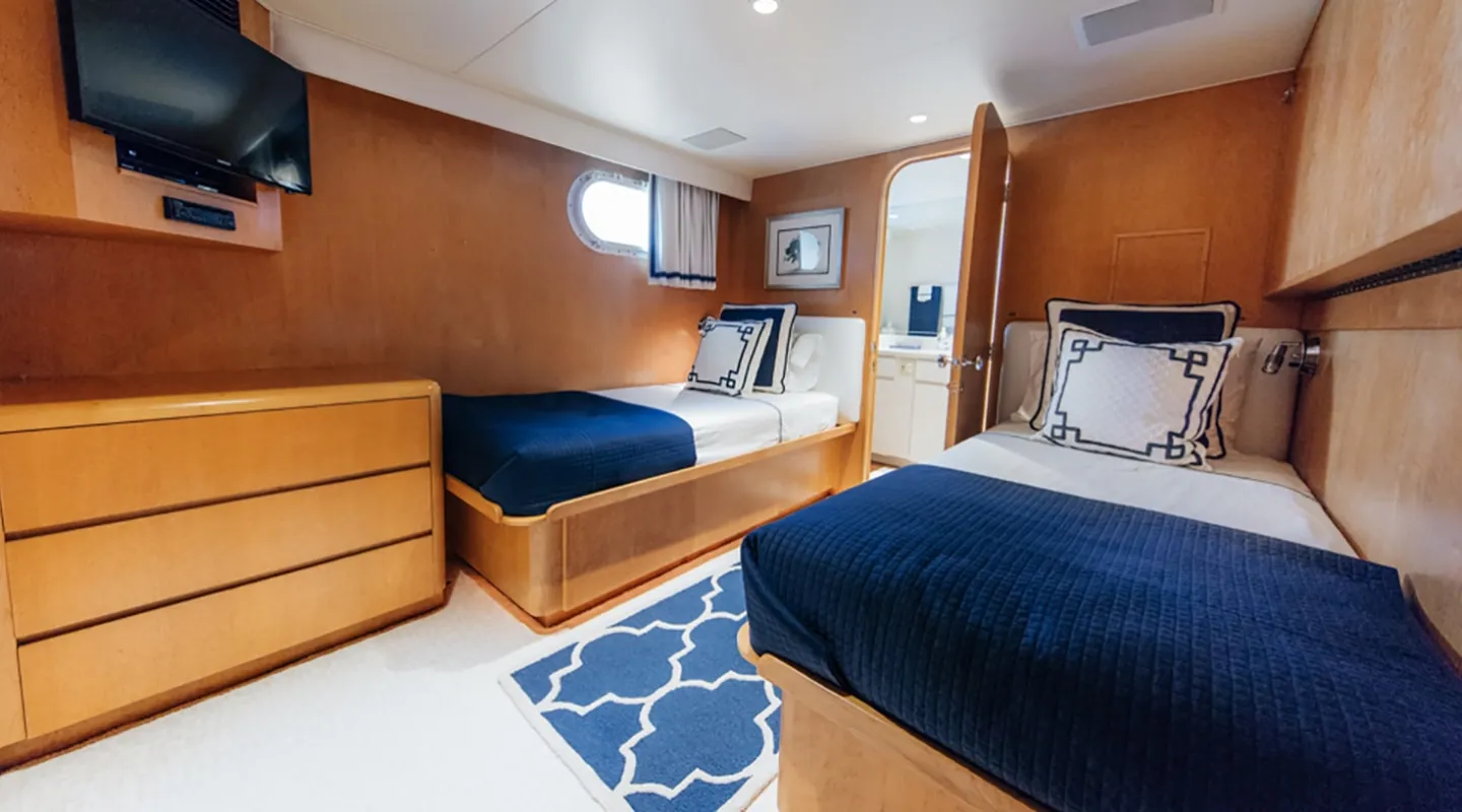 IMPULSE Twin cabin