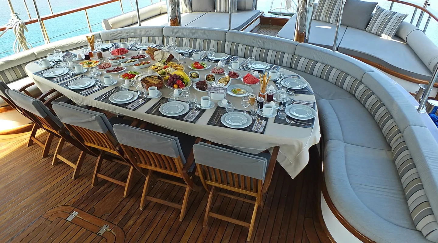 KAPTAN MEHMET BUGRA Dining area on Aft deck