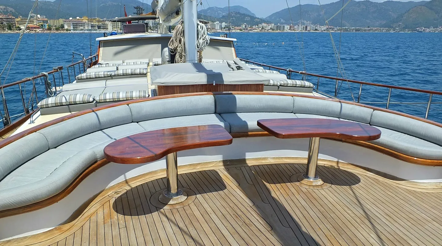 KAPTAN MEHMET BUGRA Sitting area on Bow deck