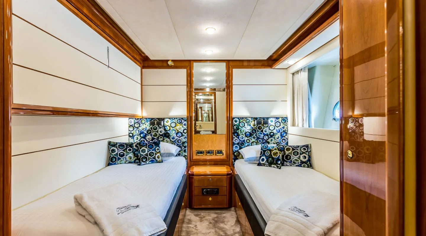 KATARINA Twin cabin