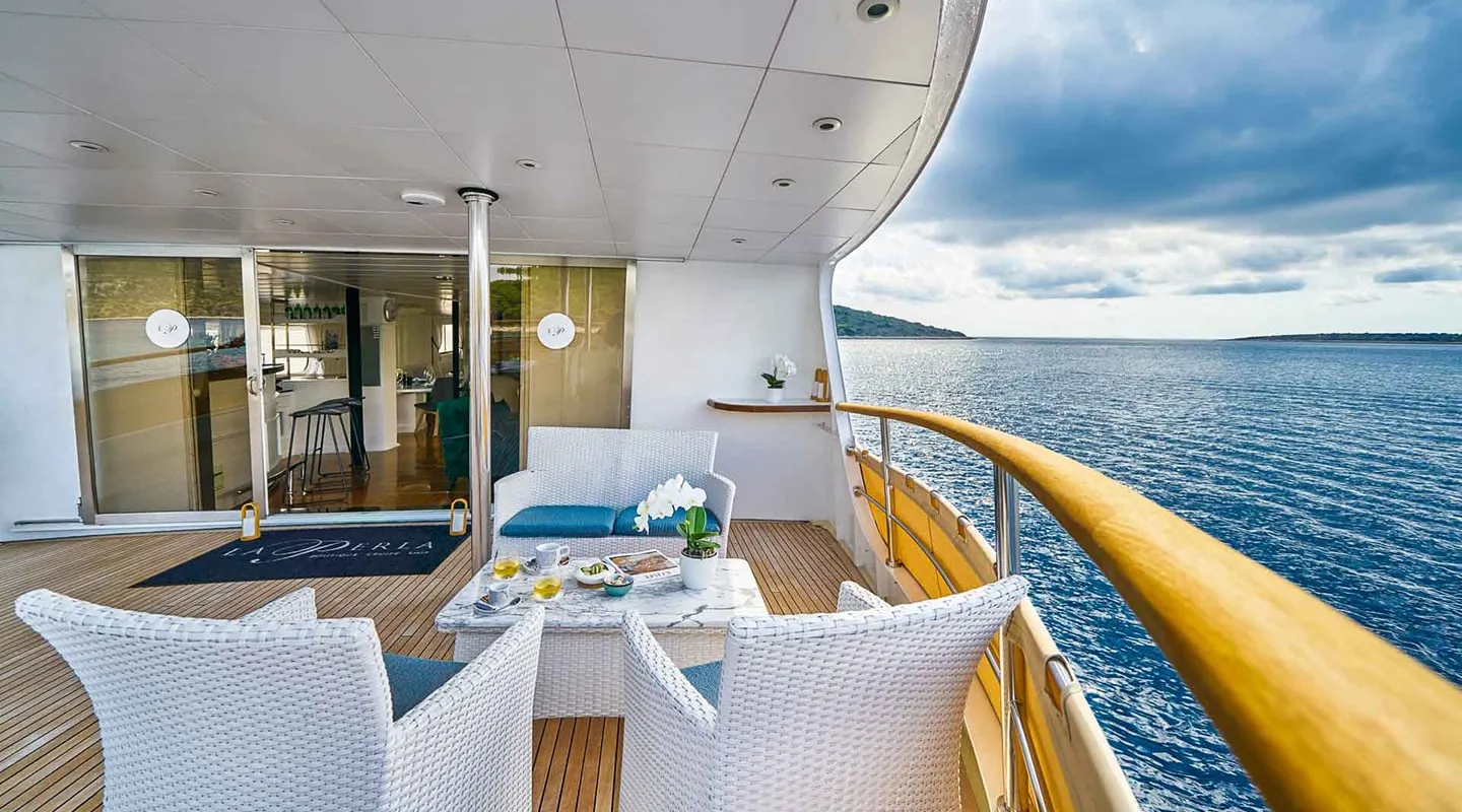 LA PERLA Aft deck