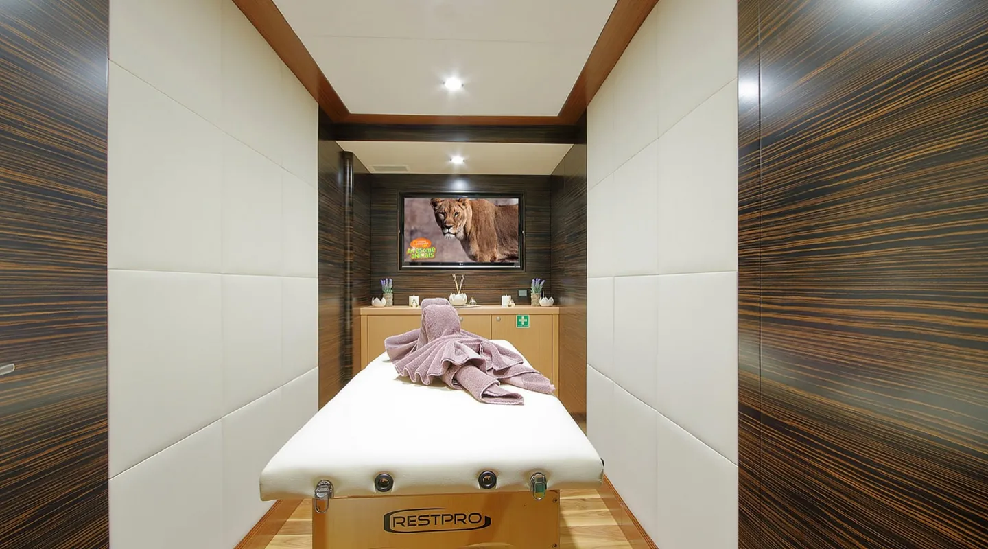 MEIRA Massage room