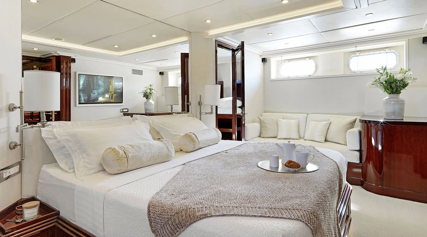 MIA ZOI Master cabin