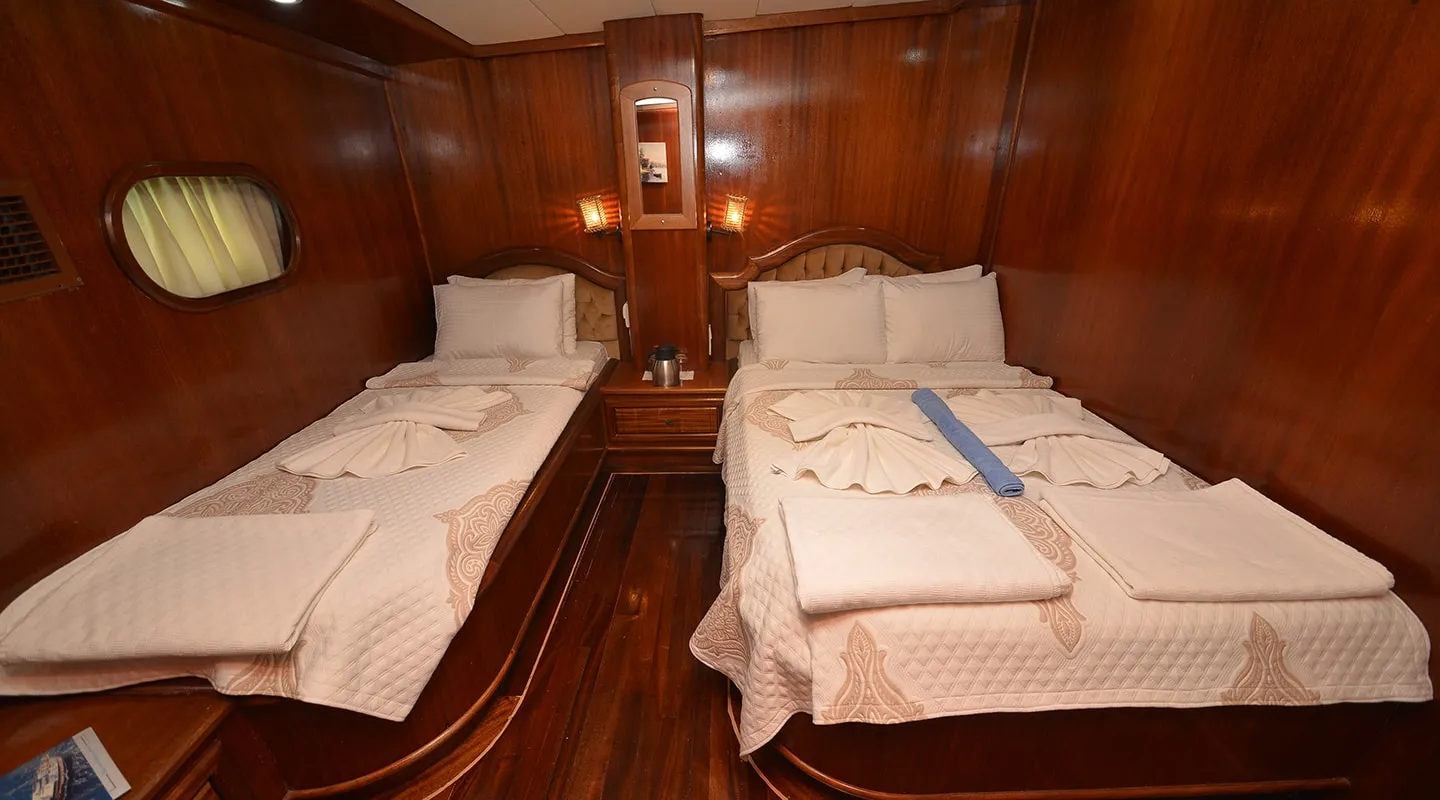 PRENSES BUGCE Triple cabin