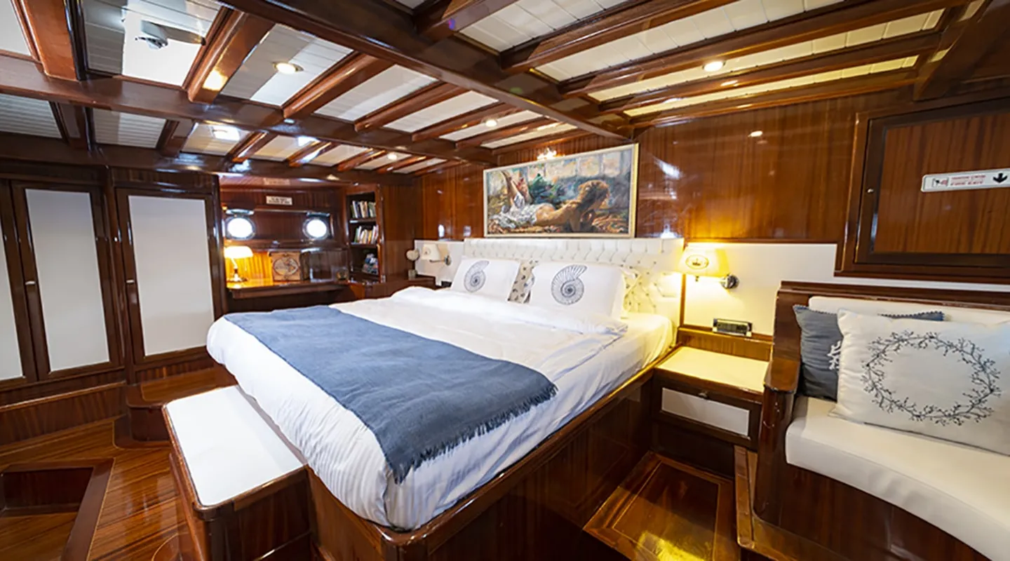 QUEEN OF DATCA Master cabin