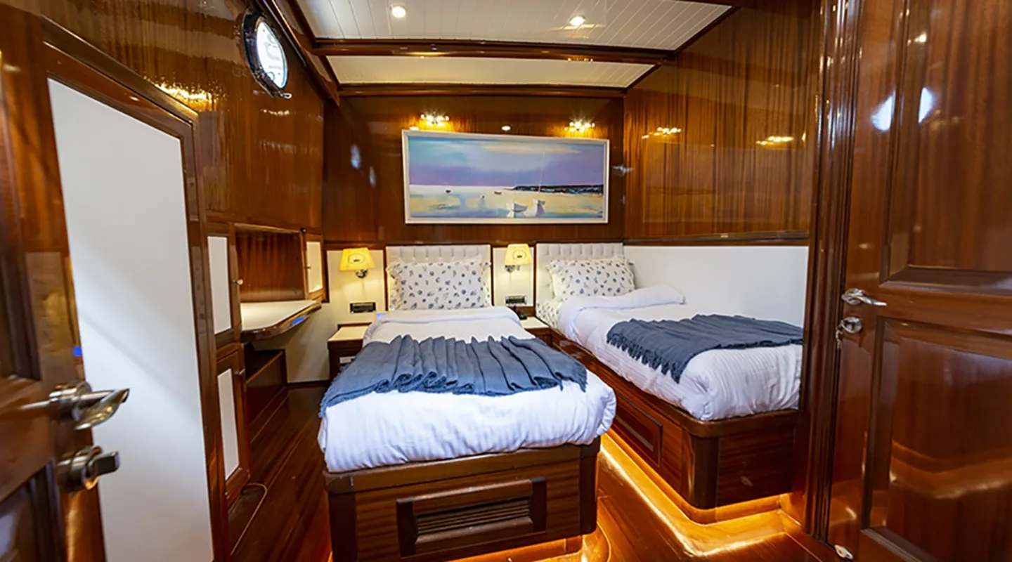 QUEEN OF DATCA Twin cabin