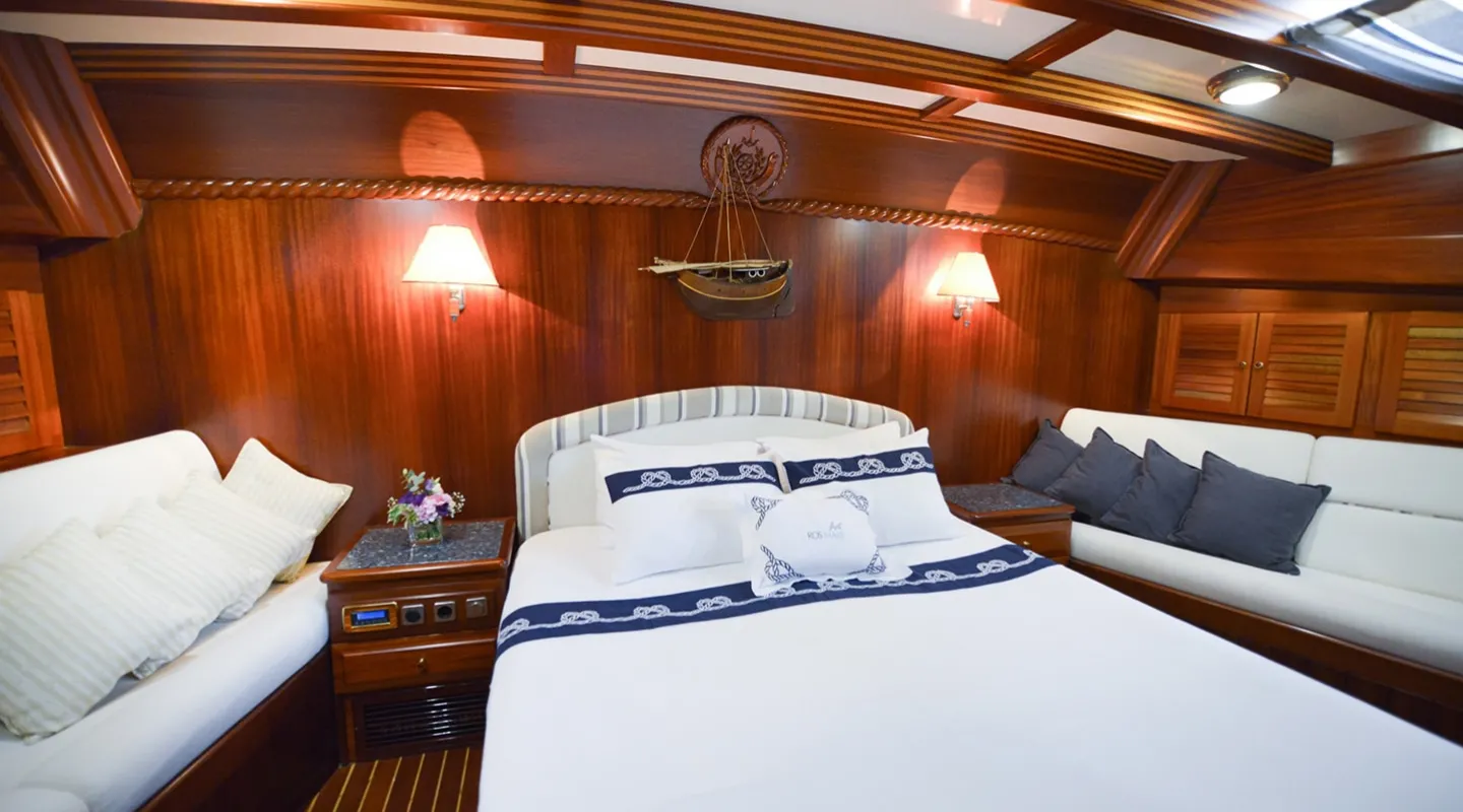 ROS MARE Master cabin