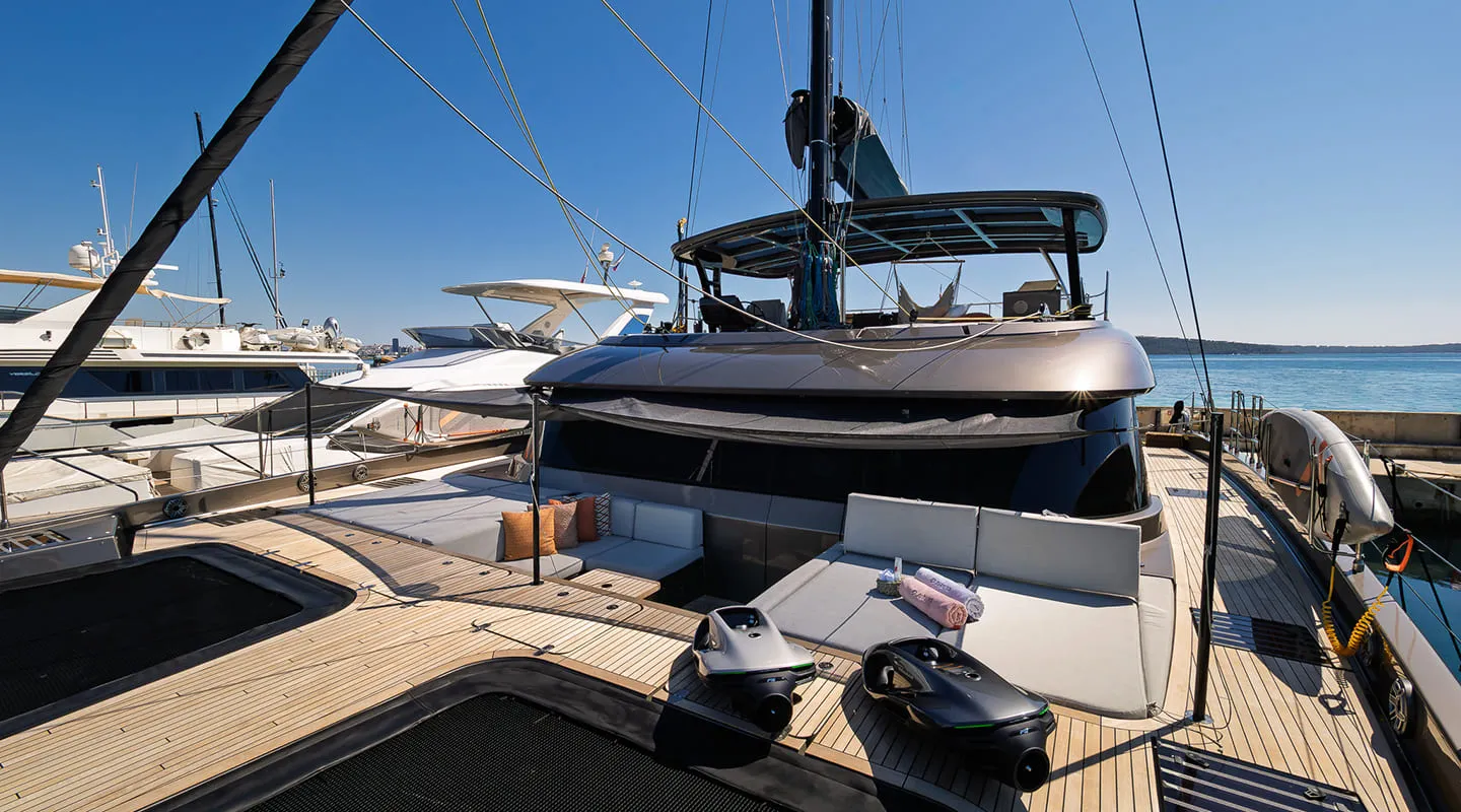 AHALYA Bow deck