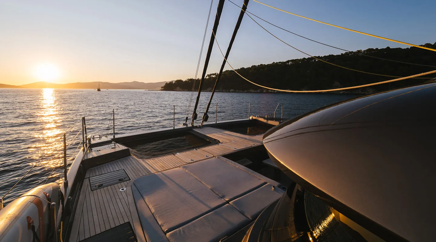 AHALYA Bow deck