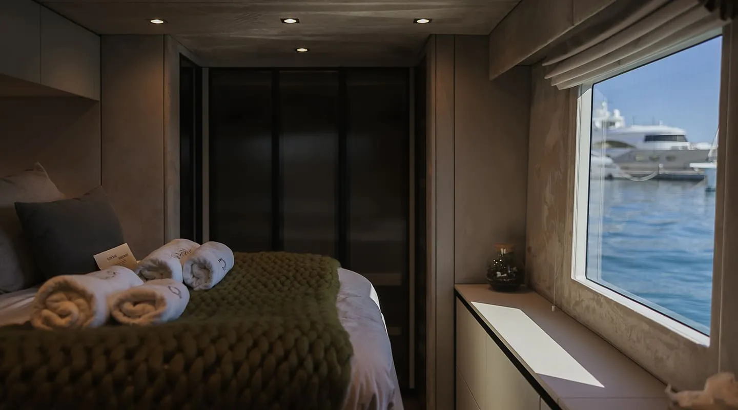 AHALYA Double cabin