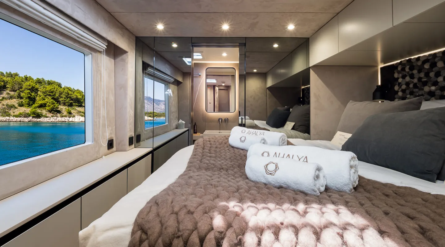 AHALYA Double cabin