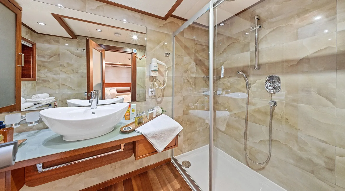 ALESSANDRO I Double suite bathroom