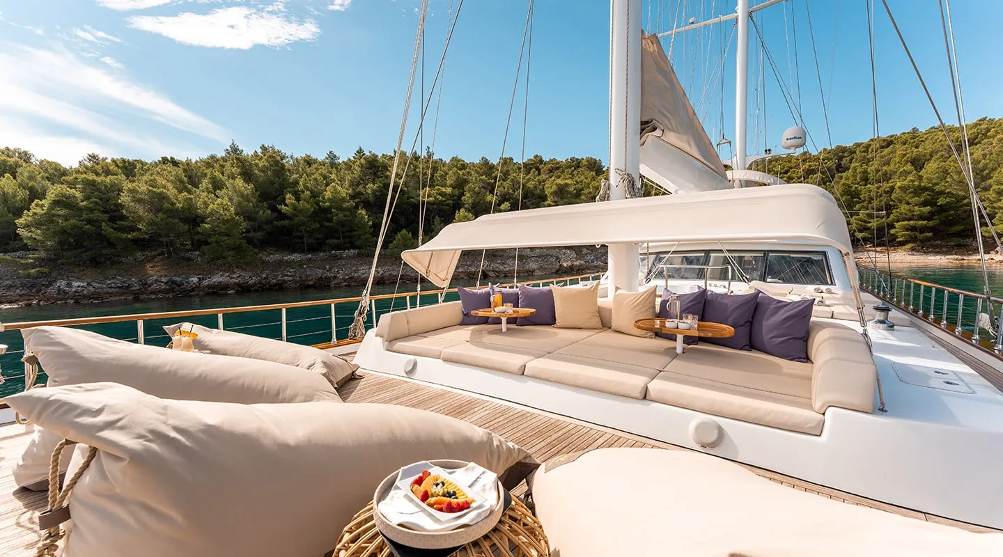 ALESSANDRO I Lounge area