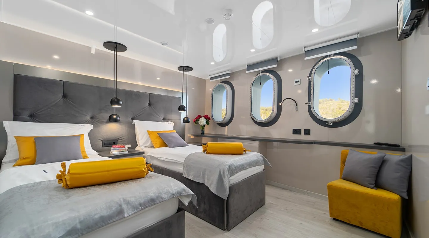 ALFA MARIO Twin cabin