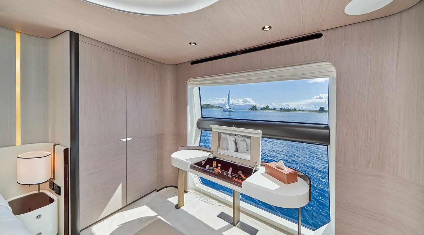 ALUMINIA TOO Double cabin