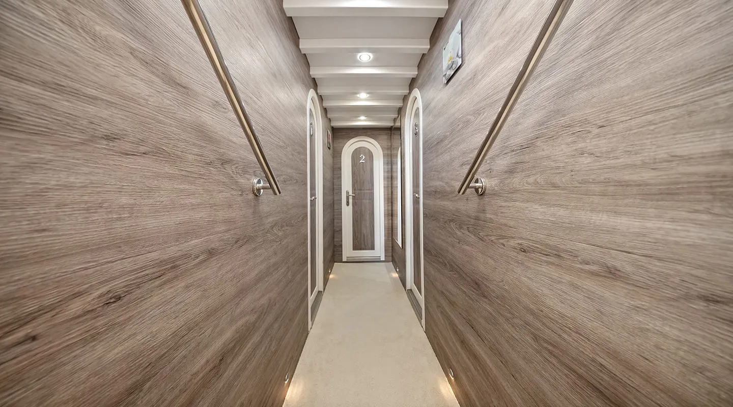 ANĐEO Hallway