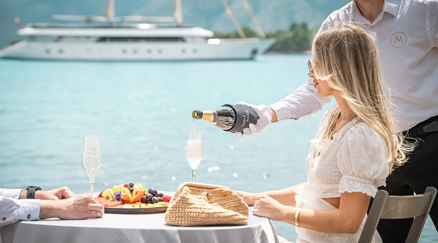ANIMA MARIS Beach lunch