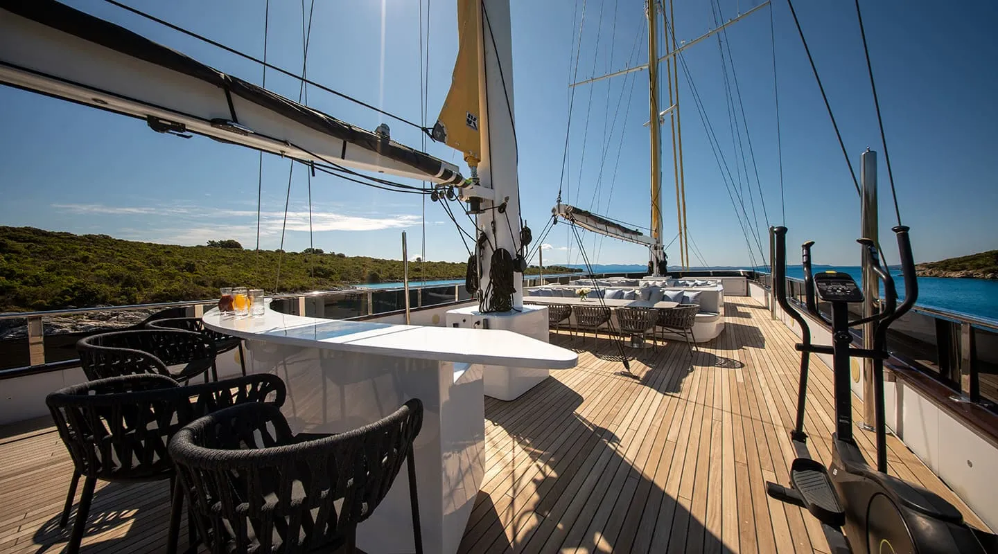 ANIMA MARIS Sundeck