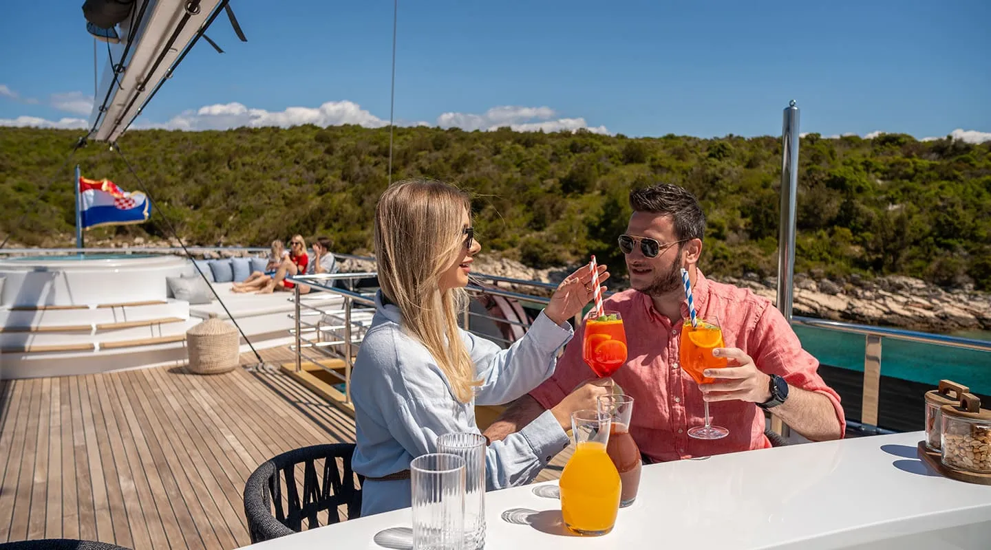 ANIMA MARIS Sundeck