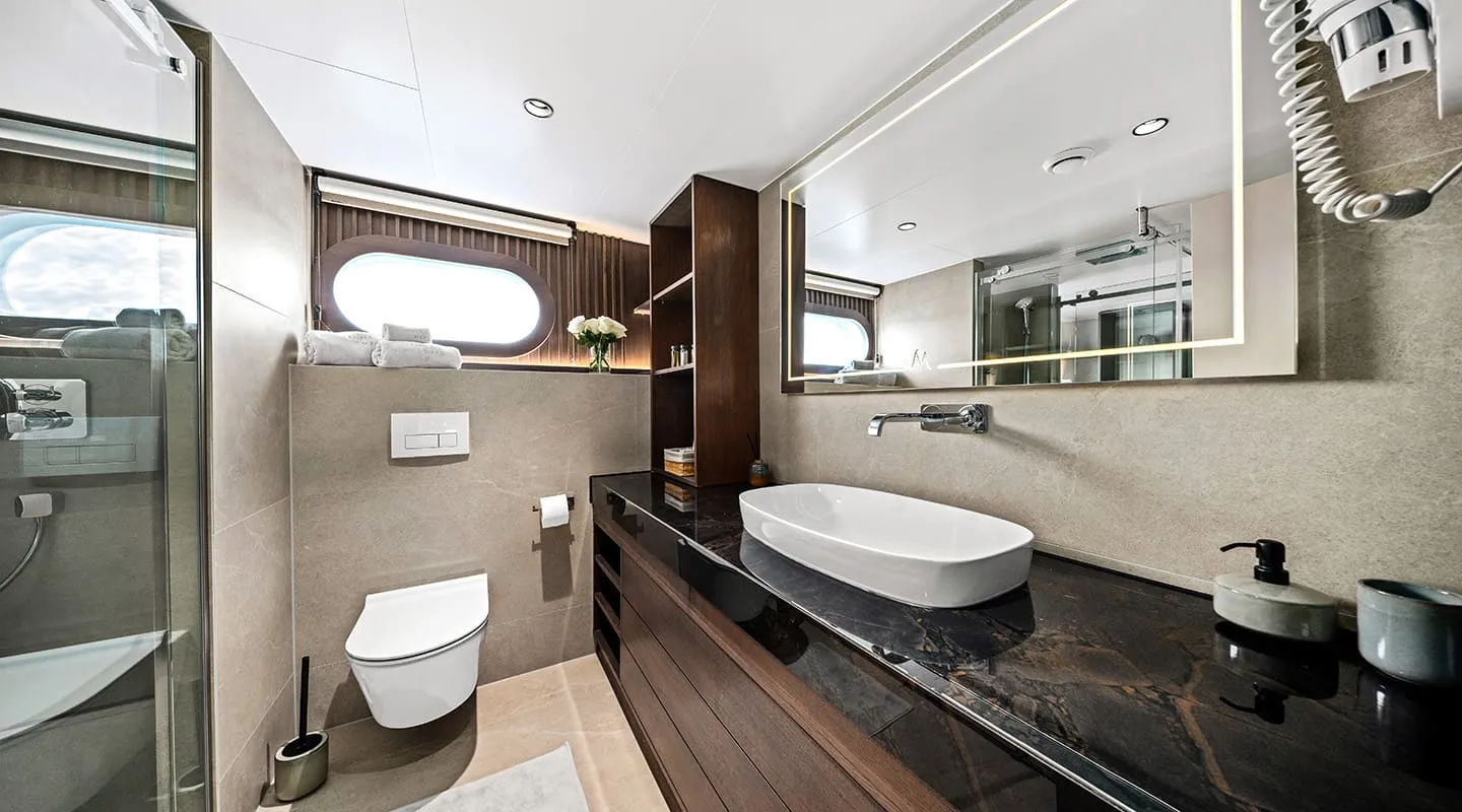 ANIMA MARIS VIP cabin bathroom