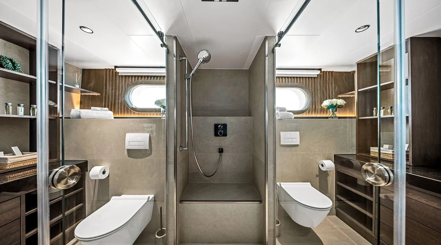 ANIMA MARIS VIP cabin bathroom