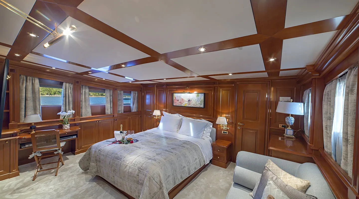 AQUILA Master cabin on Main deck