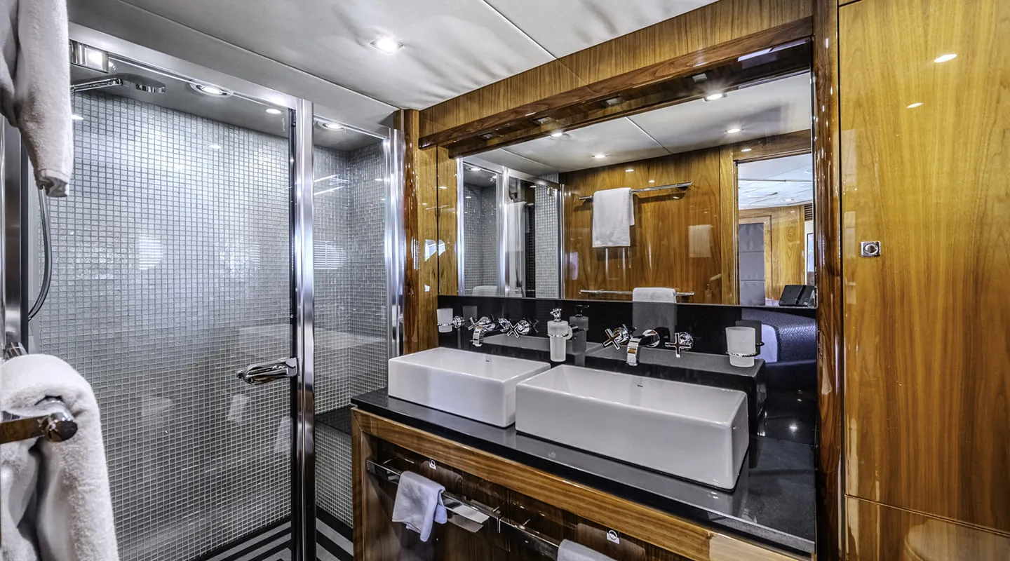 ARAGO Ensuite VIP stateroom