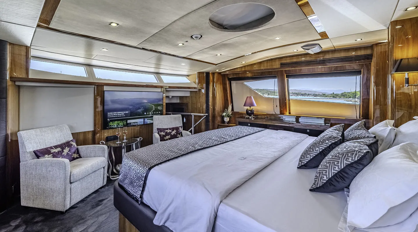 ARAGO Master stateroom
