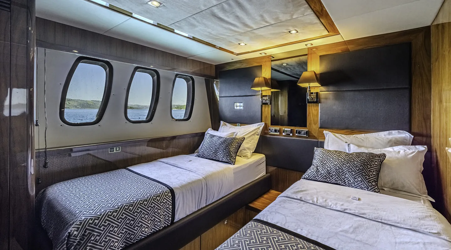 ARAGO Twin stateroom