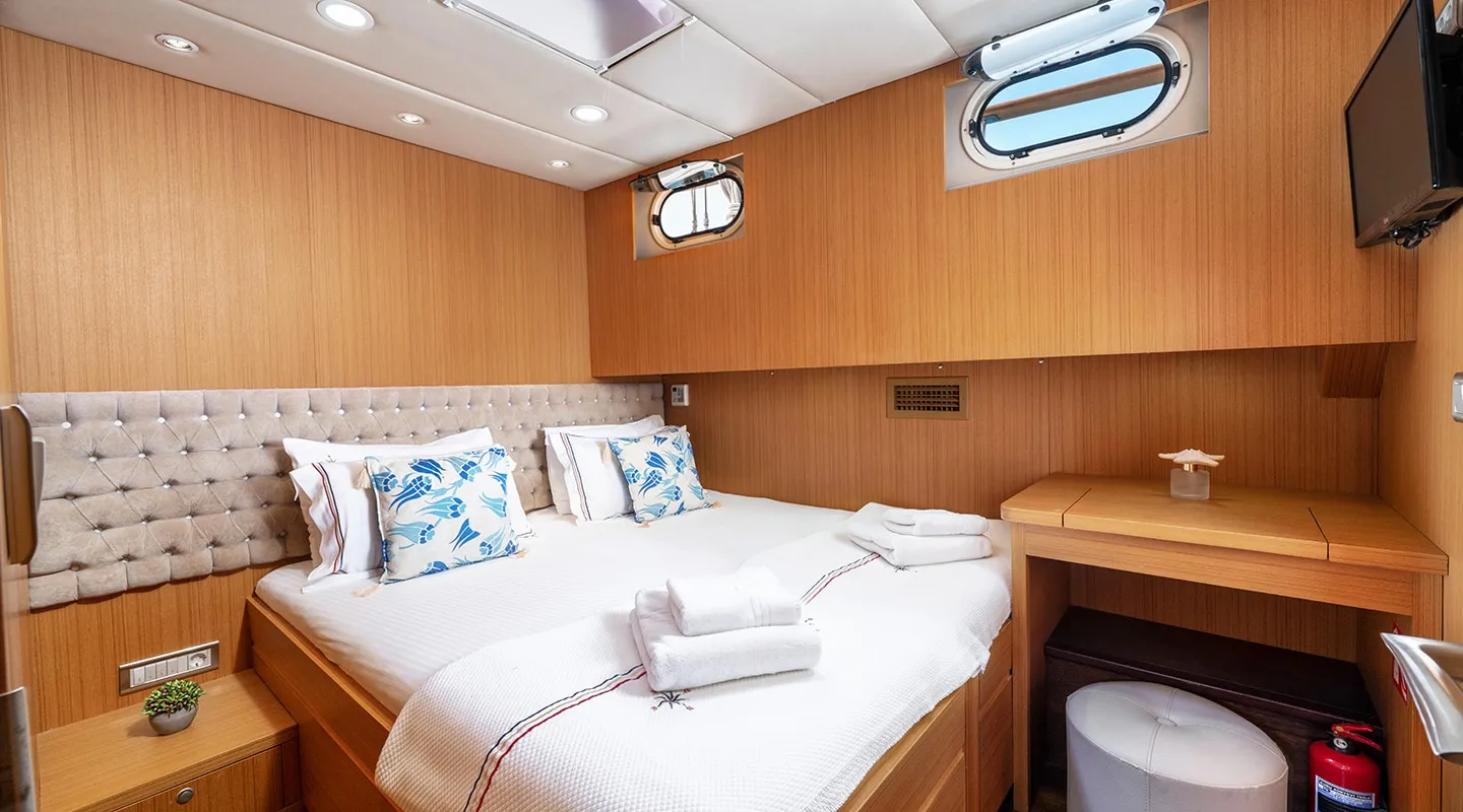 ARTEMIS Double cabin