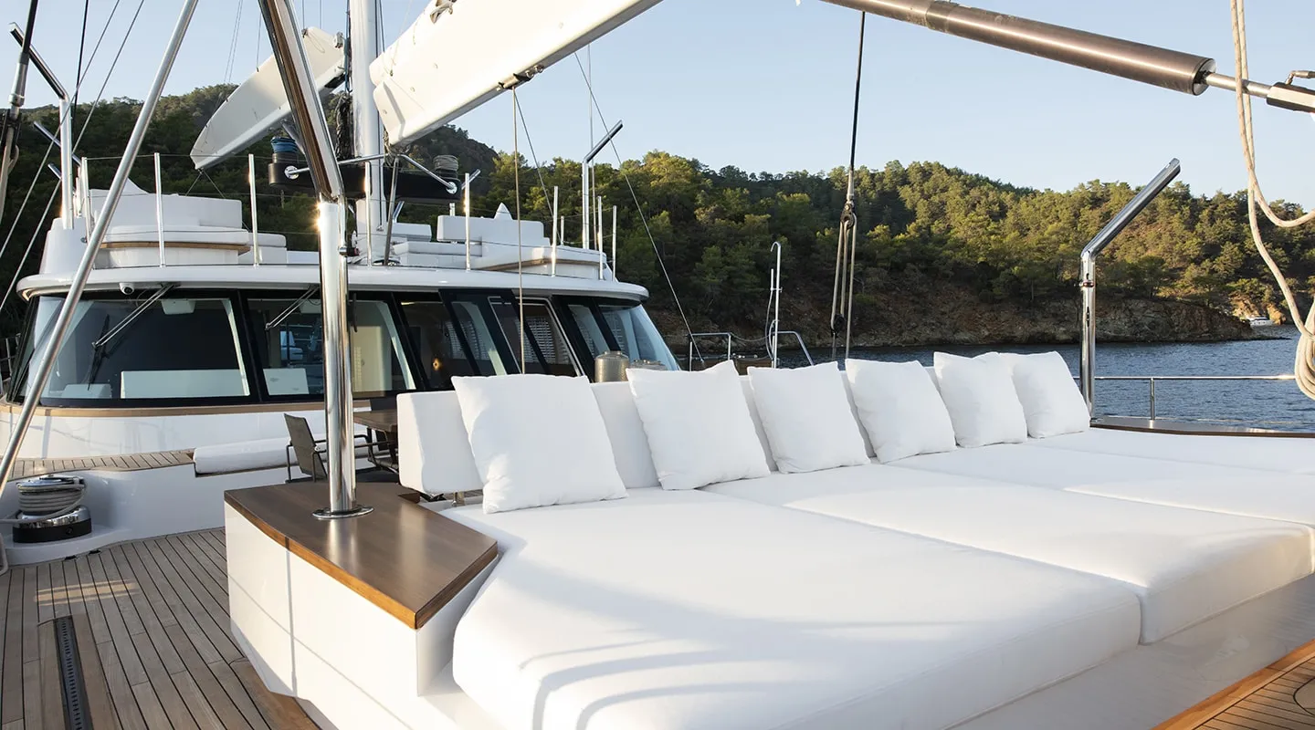 ATLANTIKA Aft deck