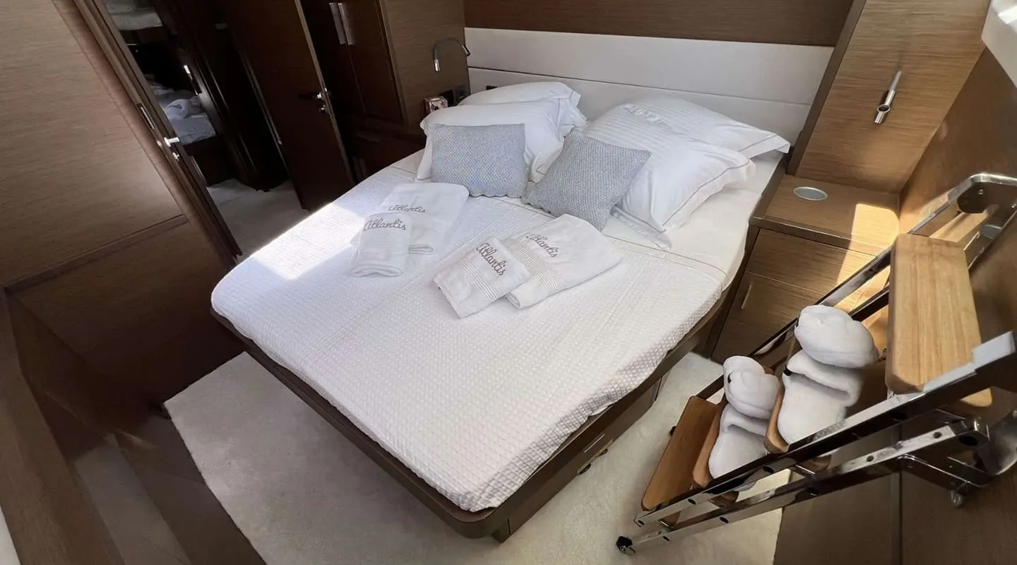 ATLANTIS Double cabin