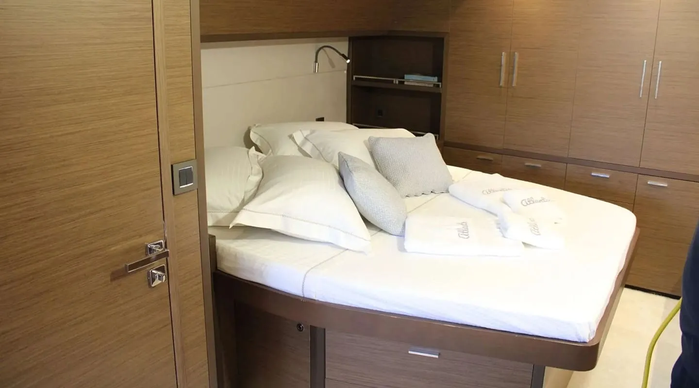 ATLANTIS Double cabin