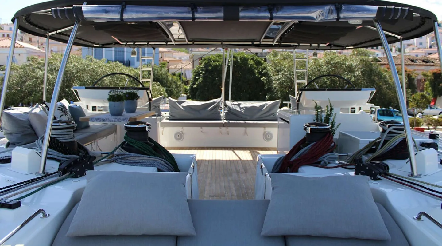 ATLANTIS Flybridge