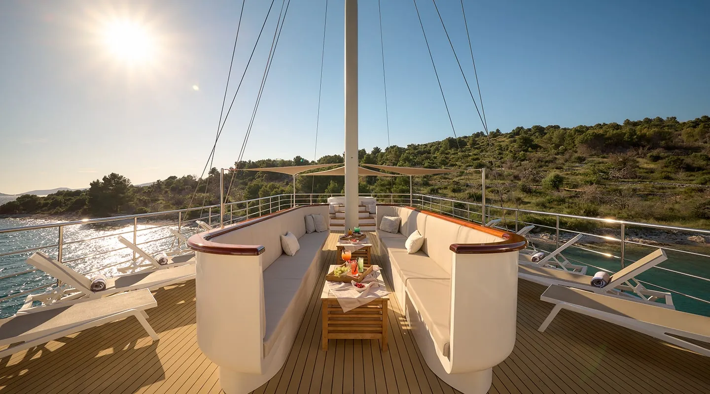 BELLEZZA Sun deck