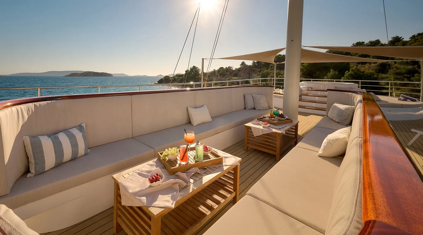 BELLEZZA Sun deck