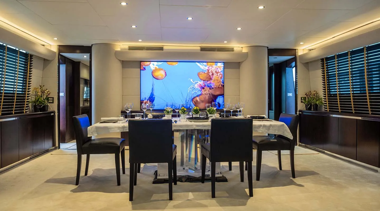 BELLINI Dinning area