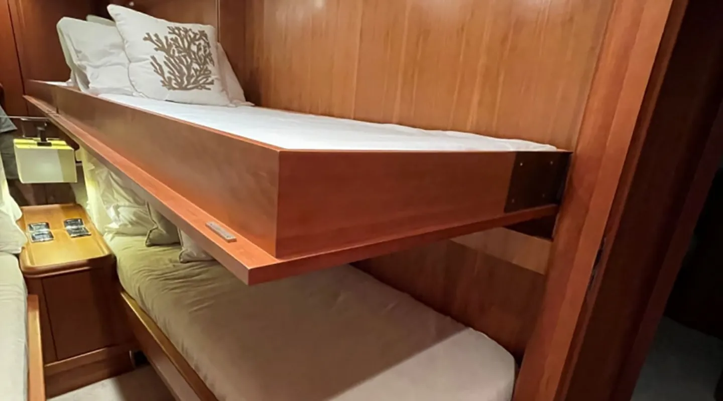 BIANCA II Triple cabin