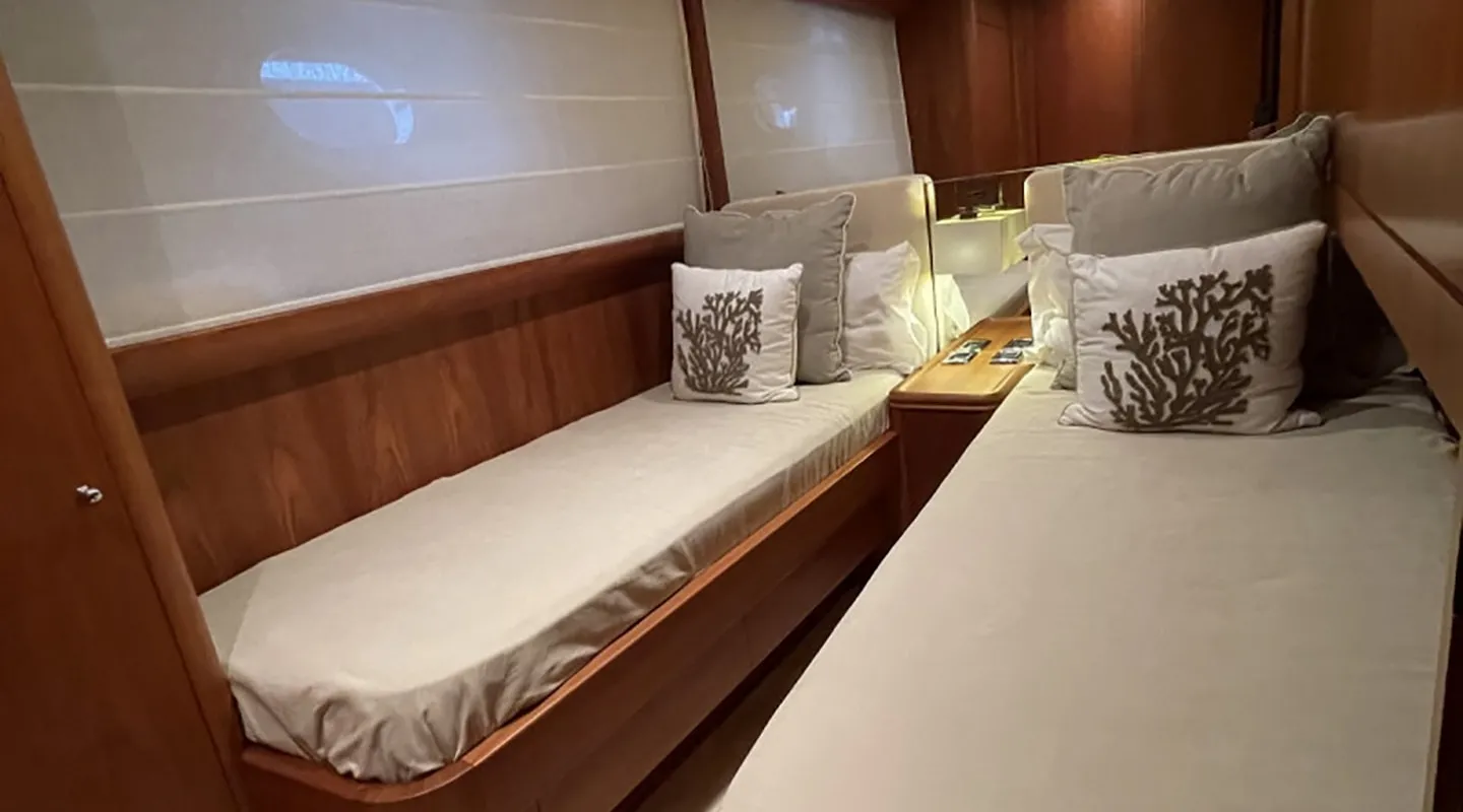 BIANCA II Triple cabin