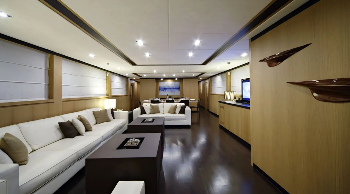 BLUE HEAVEN 2 Saloon