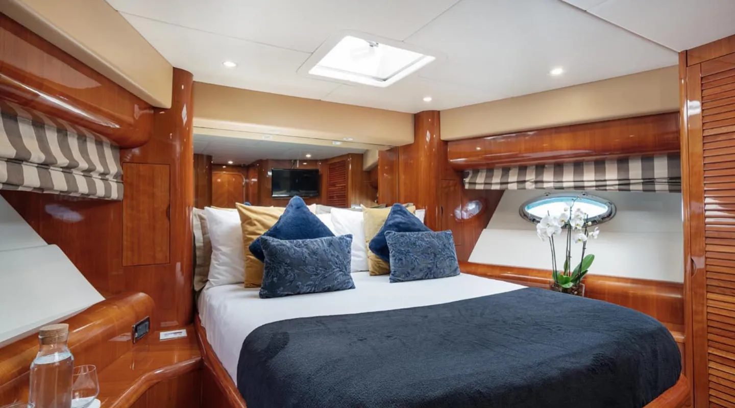 BLUE ICE Double cabin