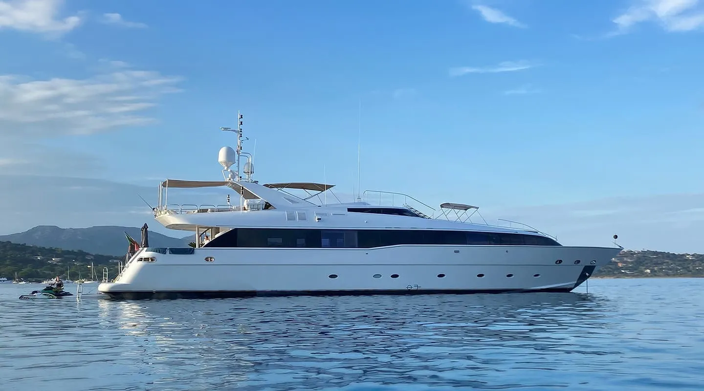 BROOKLYN Anchored