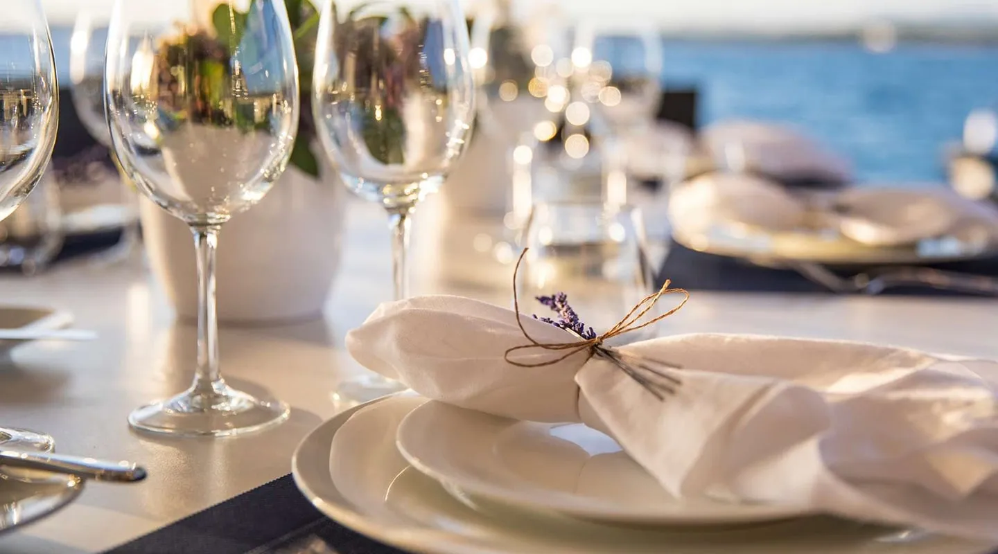 CARTOUCHE Table decoration