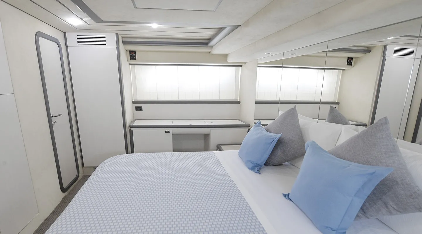 CELINE Double cabin