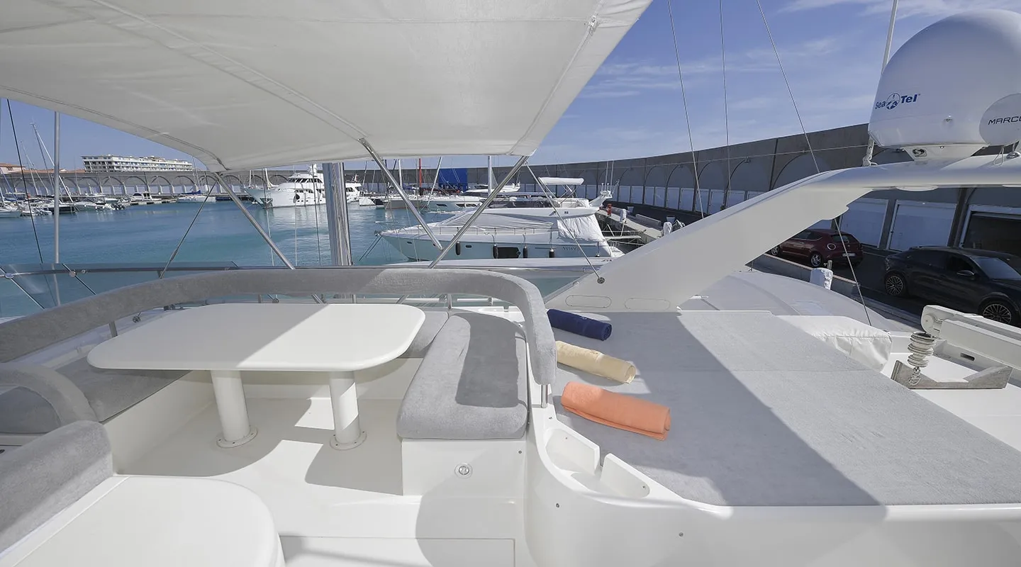 CELINE Flybridge