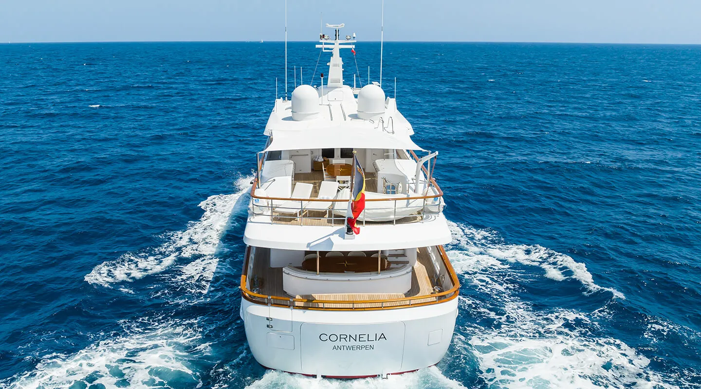 CORNELIA Cruising