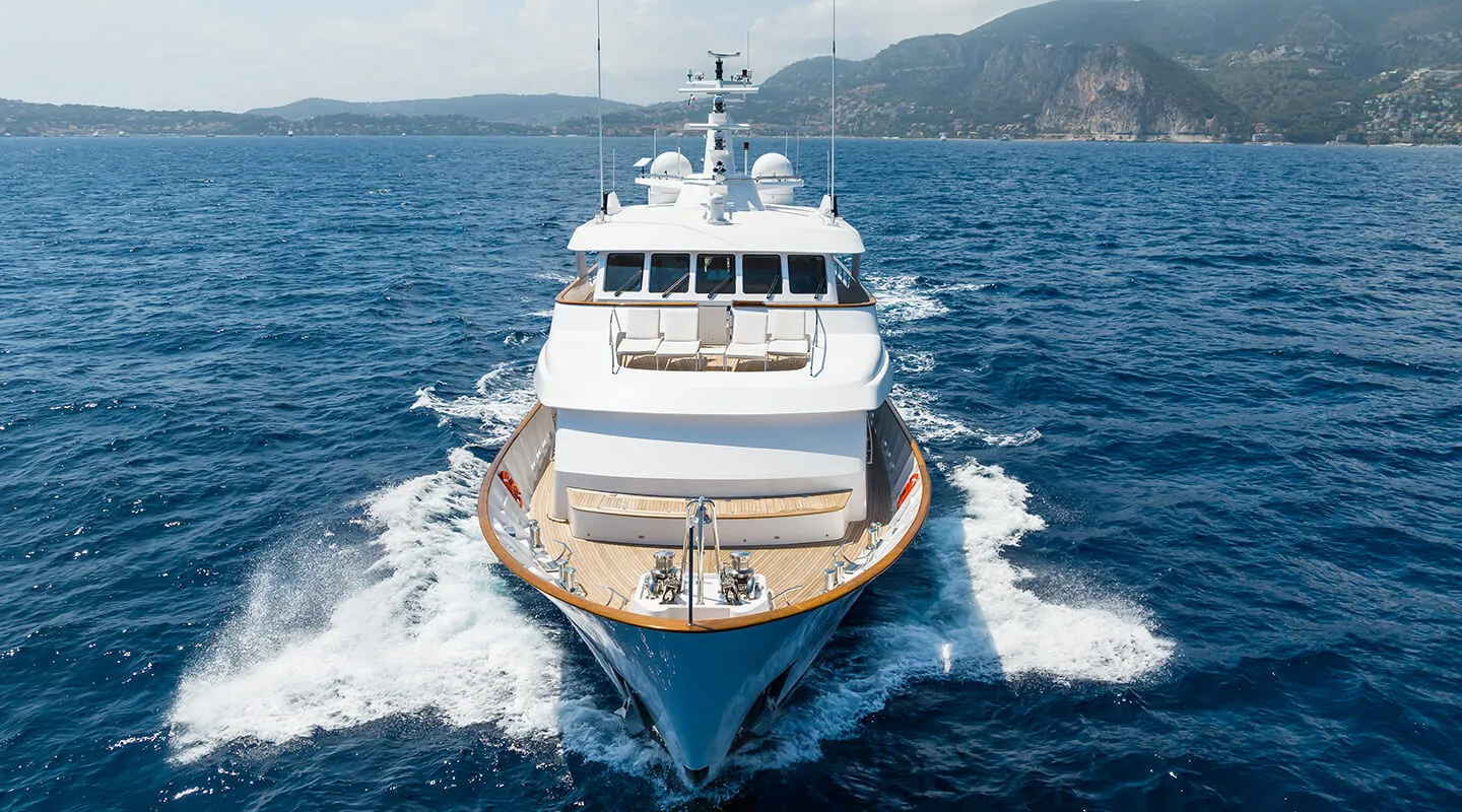 CORNELIA Cruising